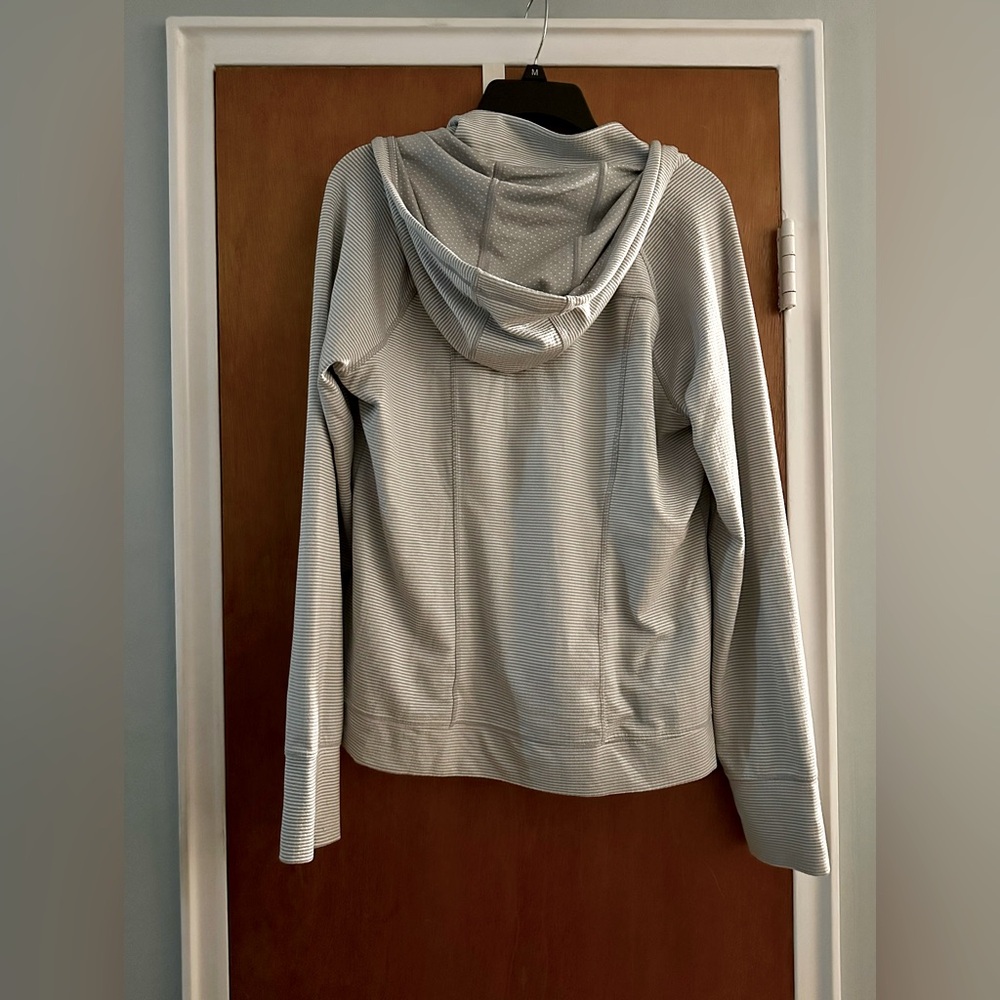 Athleta grey long sleeve workout hoodie, size large. - Picture 2 of 5